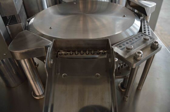 Guter Preis Automatische Pulver-Kapsel-Füllmaschine mit 200 Kapseln/Minute Online