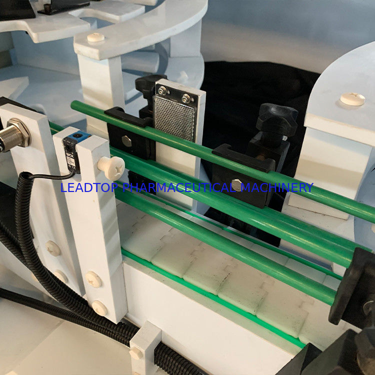 700 kg Gewicht Rotationsautomatische Flaschenfüllmaschine für Flüssigkeit 6 kW Stromverbrauch CE-zertifiziert