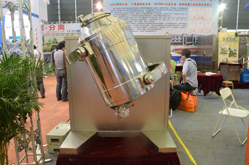 Guter Preis Multi Richtungsbewegungs-Pulver-Mischmaschine mit Kraftübertragungssystem Online