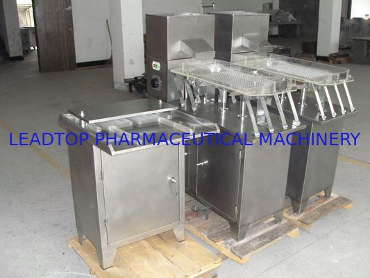 Guter Preis Kleine manuelle Kapsel-Füllmaschine-Kapazität 3000 pro Stunde mit Abdämmen-Werkzeug Online